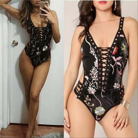 ❤LAST 1❤SEQUIN / EMBROIDERED SWIMSUIT - Picture 2 of 4
